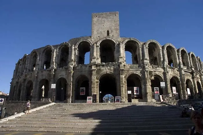 Les Amandiers N°808 Arles France